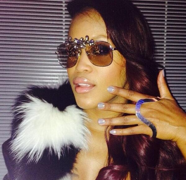 TheRealEve tweet picture
