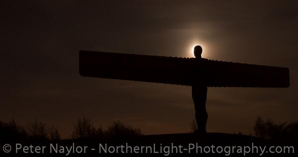 PetesPhotoz's tweet photo. #Angel of the North with his own moonlight halo. Taken last winter
#angelofthenorth #photography #prints #fineart http://t.co/QHWtarqRjq