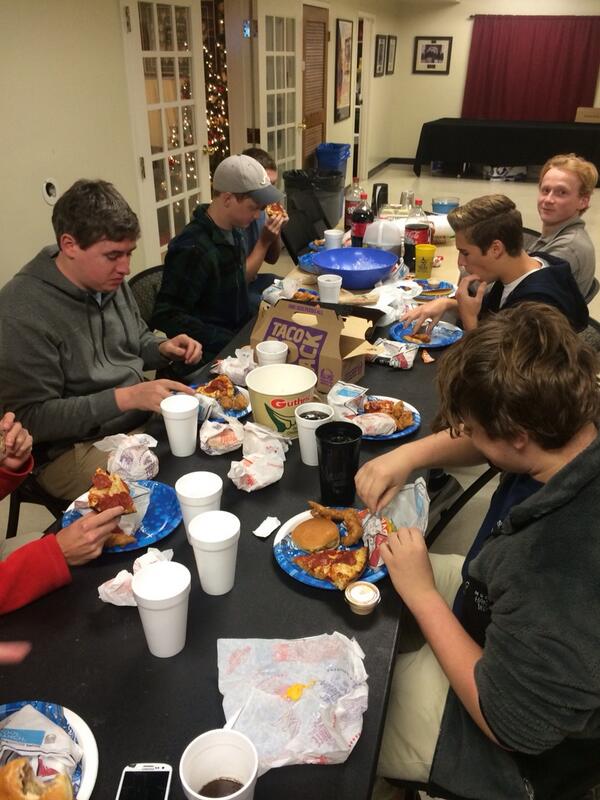 LSP_Bama's tweet photo. A Thanksgiving tradition http://t.co/UEUg46ZA96