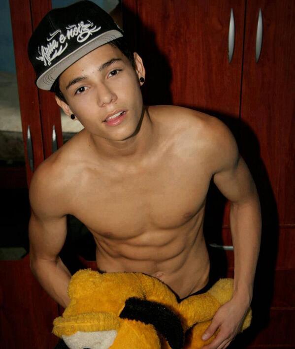 TopModels10 tweet picture