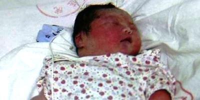 winnydesiani's tweet photo. Cc : @mrs_ai  :D RT @kompascom: Banyak Makan Saat Hamil, Wanita China Lahirkan Bayi Jumbo http://t.co/bRNpGpcjDP http://t.co/OQKYEtvgb2
