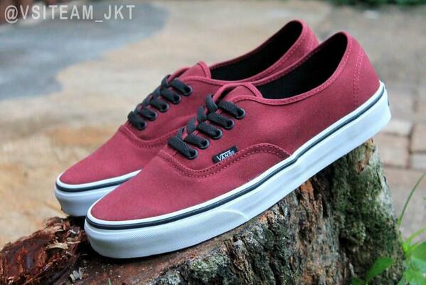 vans port royale black