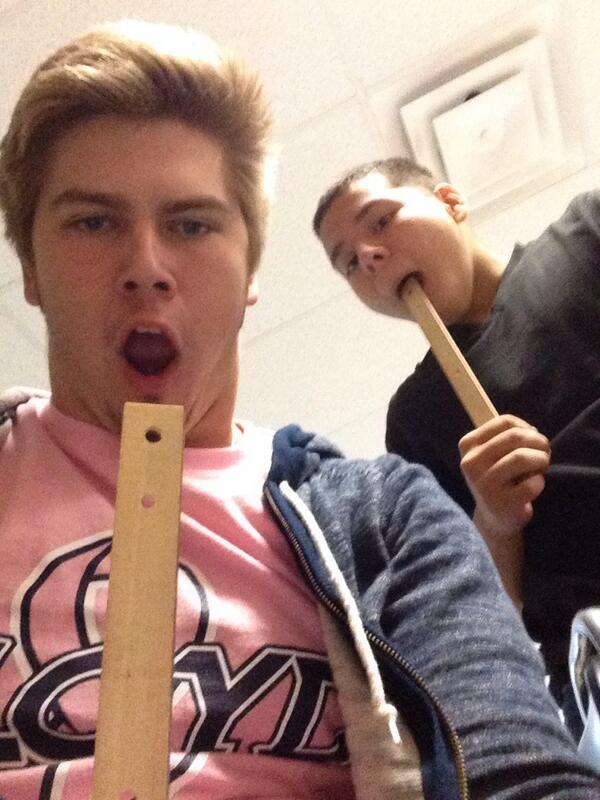 LloydPeepsSlipp's tweet photo. #DoubleWhammyWednesday http://t.co/tQN78gJaKa