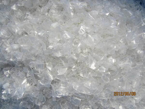 famousluo's tweet photo. @HelpRecycle_com   Angelon Plastic sorter converts contaminated pet flakes into clean ones for cloth industry. http://t.co/ZLoQR4fw7d