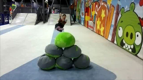 TheLrau's tweet image. Kylläh. Laura 19vee, Iida, Tiia ja Pauliina 17vee kävivät Angry Birds -puistossa :D @LoopSuomi #vauhtikuva #loopsuomi