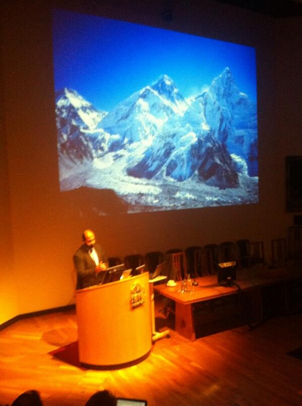 KateD25's tweet photo. Medicine on Everest. What a day job... #rcpeExped13 http://t.co/mIdKQDJolg