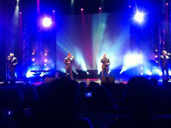TheCroons1's tweet photo. @MrSAofficial Congrats on a great show! Thank you for the opportunity to perform! It was awesome! #awesome #showtime http://t.co/e3XJ1uPesL