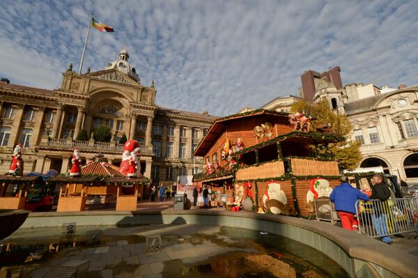 birmingham_live's tweet photo. Ho, ho, ho, Brum's German market is here! Now open http://t.co/BPyYnA7SBI http://t.co/kfLS6TnmP7