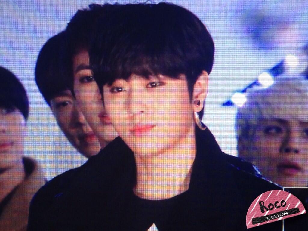 BZBoBNTCIAARz8X.jpg:large