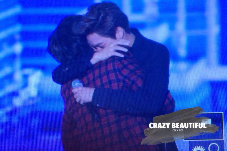 BZCNls7CEAA_00i.jpg:large