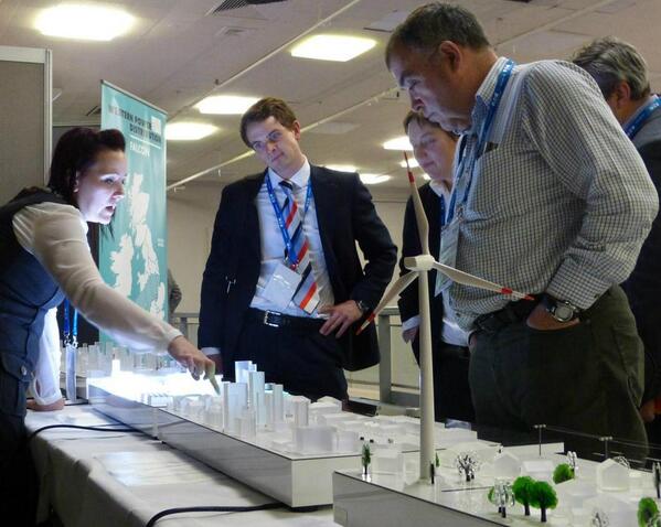 gridcustomersuk's tweet image. We demonstrate our interactive low carbon network models to delegates at #LCNF2013 #ProjectFALCON