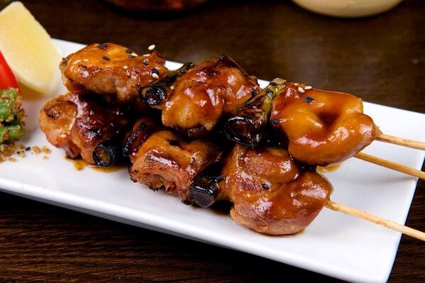Oishiii_Tweet's tweet photo. We are giving away an Xmas meal for 2 just RT, follow and tell us your fave Japanese dish! #competition #sushi http://t.co/4ek1un6Gbu