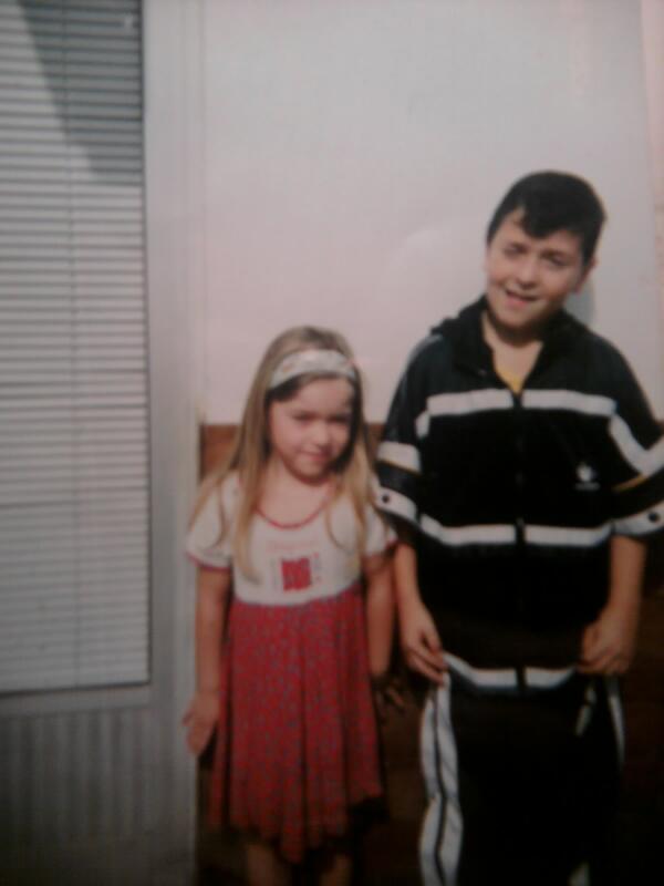 patrisiiiaa's tweet photo. Felicitar al mas guapo, al mejor hermano y sobre todo a la mejor persona! Felicidades tequiero @pocholillo1990 http://t.co/K3d4kHqyrV