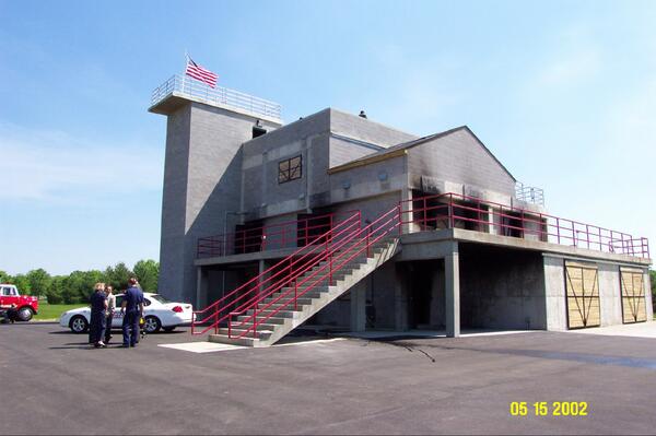 OhioFireAcademy's tweet image. #ThrowbackThursday May 15 2002 #BurnBuilding Dedication at the Academy