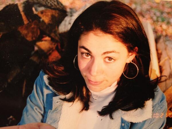 RKydes's tweet image. #tbt #seniorportrait #fall2001