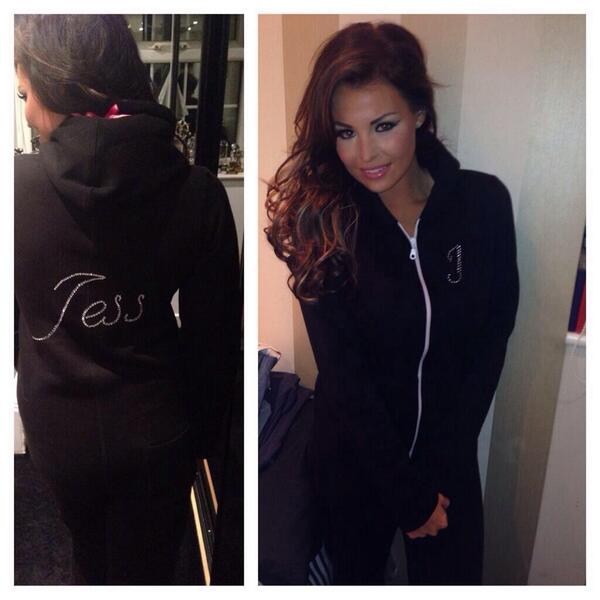 TravelTheBeauty's tweet image. @RavenAbsum -- moment she appeared again in the room, flashing him a smile. "Ok, now we can get on with tucking--