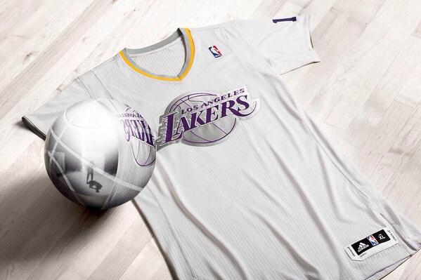 WhiiteBoiDre's tweet photo. 2013 Lakers Christmas jerseys by Forever21 http://t.co/k84gY9A3v2