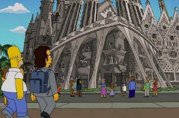 LaVanguardia's tweet photo. Los #Simpsons viajan por la #Barcelona de Gaudí http://t.co/J1QbdSMddT http://t.co/Ge4U1q6xT2