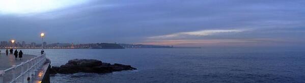postureogijon's tweet photo. Más bonito incluso en invierno. http://t.co/AYw0SfE5Gx