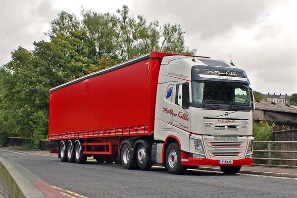 Red lorry........