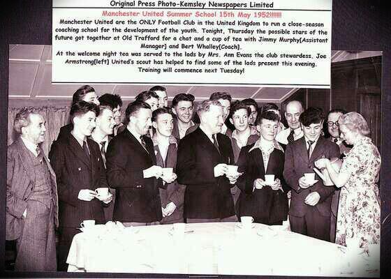 <a href="/UtdBeforeFergie/">🇾🇪 Utd Before Fergie 🇾🇪</a>  Jimmy Murphy busy in the creation of the babes ...He didn't need millions of pounds! #statue2murphy