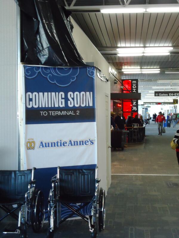 M2ArchStudio's tweet image. Construction is underway for the new @AuntieAnnes at @flystl Terminal 2! Scheduled opening - December 2013.  @HMSHost