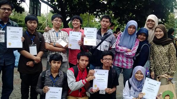 bryanyudho's tweet photo. lulusan ESQ nih :D #redWestern http://t.co/oGODuqUQt3