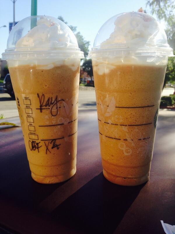 raydonutz's tweet image. Starbucks fo' dat azzz... 🙌 #BOGO #2forme