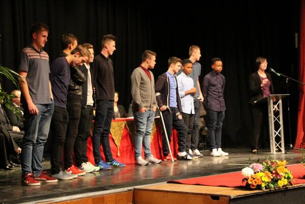 EccoPrefects's tweet photo. Victors from Bramall Lane! http://t.co/yGvHO1LPow