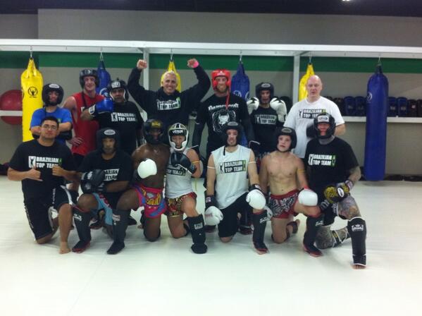 KaleSims's tweet photo. Great spar tonight! @BTT_Plano @snickdick @AE_Billyjack @Irievibrationz #simsmuaythai #muaythai #mma #ufc http://t.co/9zO7pI5BO8