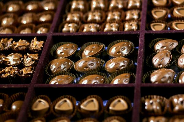 criollo_choco's tweet photo. شوكولاتة بلجيكية فاخرة ،، بحشوات لذيذة ،،

كرايللو : أفراحكم .. أفراحنا 

للطلب عن طريق الواتس أب : 
0542155054 http://t.co/K8tjgCx4DN