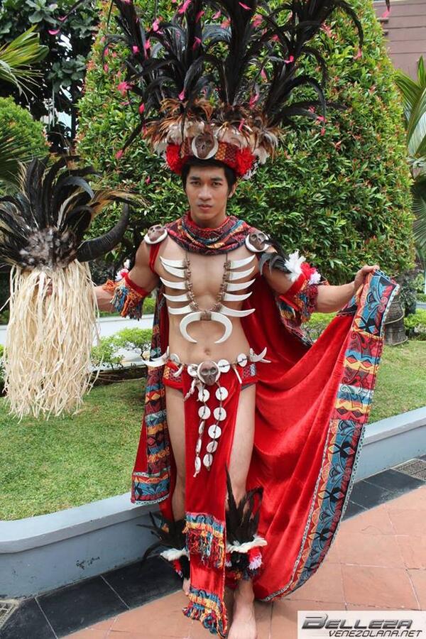 kunwari_writer's tweet photo. Let's support our candidate for #MisterInternational2013 @GilWagas. Vote for him here -> https://t.co/3WQnAApxO0 http://t.co/0HEVHqyNBv