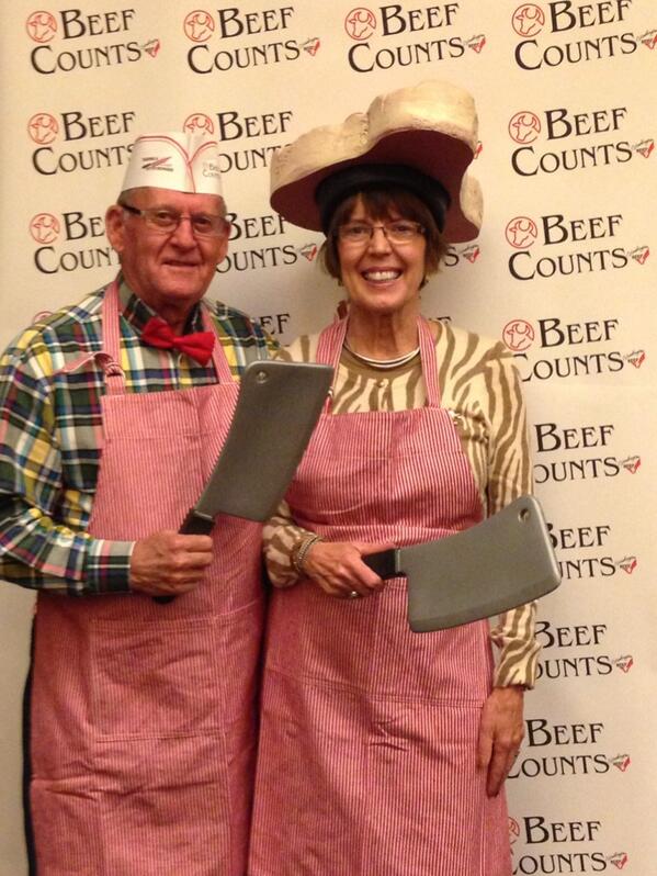 JackieMMadill's tweet photo. Having some beefy fun to benefit Beef Counts @FoodLifeline  #wcaconvention @WACattlemen http://t.co/oIorO2V5Tx