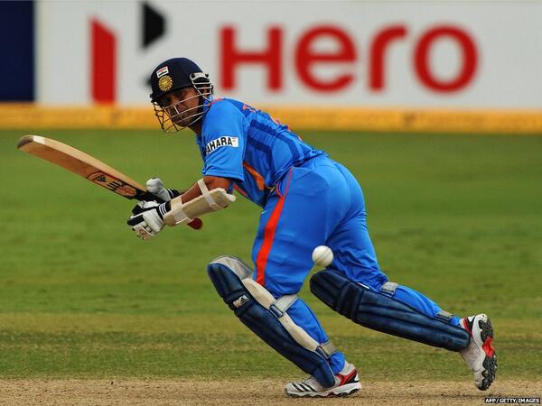 BBCWorld's tweet image. #Sachin #Tendulkar has Test run record - so why is he only 29th in &quot;best batsman&quot; ratings? bbc.in/1fFuhLf &amp;amp;