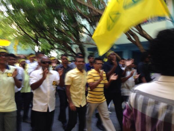 JenniferAishath's tweet photo. MDP hingaalun Ameenee Magu ga http://t.co/svdspmxhxd