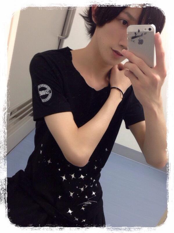 廣瀬大介さんはTwitterを使っています: 「SHINeeのコラボTシャツ 