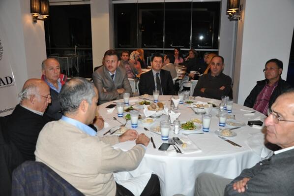 TCBodrum's tweet photo. BOSİAD’DAN ALEVİ VATANDAŞLARA İFTAR https://t.co/8BZBqYhkPb http://t.co/zOxceVQowJ