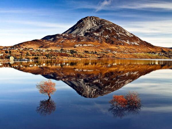 Mount Errigal in Ireland reflected like a #mirror  #FriFotos