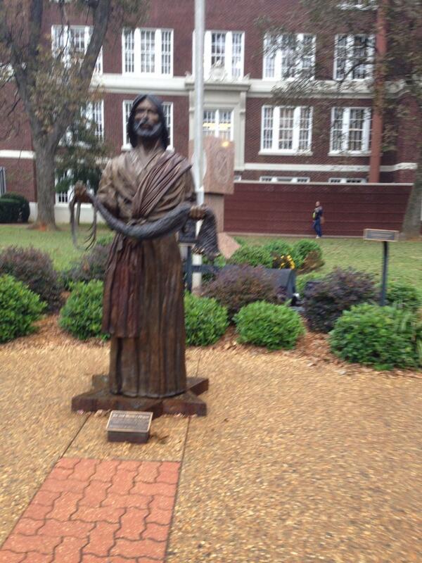 pickleskank's tweet image. @ayejaybay party with Jesus?? #itsblurrybecause #iwasalmostlate #toclass