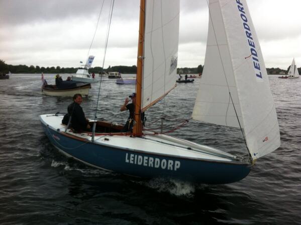 VBOutdoor's tweet photo. Sportteam van het jaar 2013 #Leiderdorp @NRE2013 gefeliciteerd heren http://t.co/wsgvjAQsui
