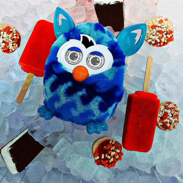 FurbyUK's tweet photo. #JustChillin' http://t.co/Wu5MtxIVdf