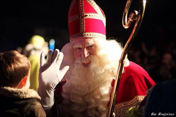 Dierendirk's tweet photo. Zondag 17 november begint het Park van Sint komen jullie ook? http://t.co/0AviNLh3as