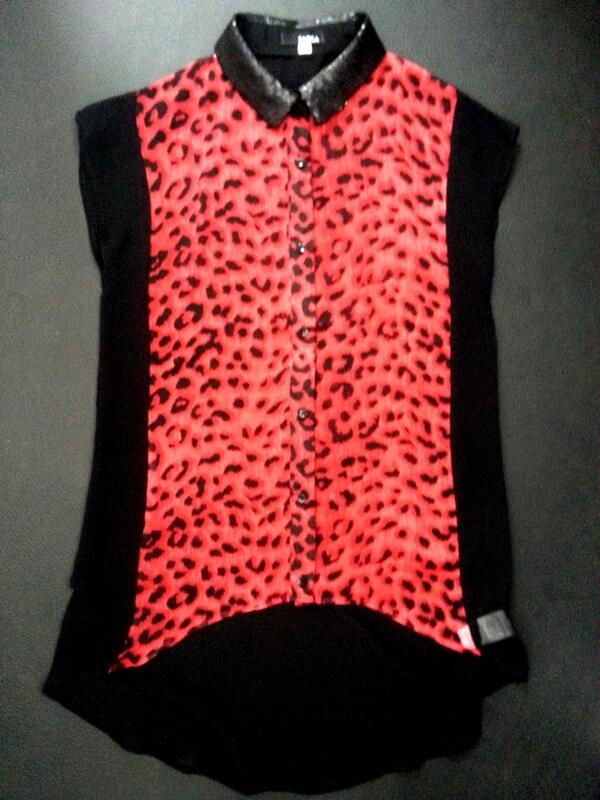 GoSsaModa's tweet photo. Nada puede ir mal con una mezcla de rojo y negro>> Disponible en #GossaModa http://t.co/JzSSHrRAns