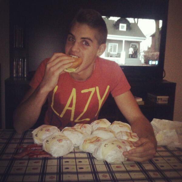 Aki faltan los gordos de @german_212,<a href="/JesusSanchezT/">JESÚS.</a>