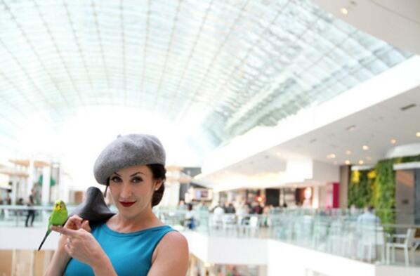 immllefab's tweet image. moi? lucky fille, indeed: 2nd shoot w/ talented @AldonaB for @downtowncalgary!
getdown.ca/2013/11/15/str…
#randombird😘