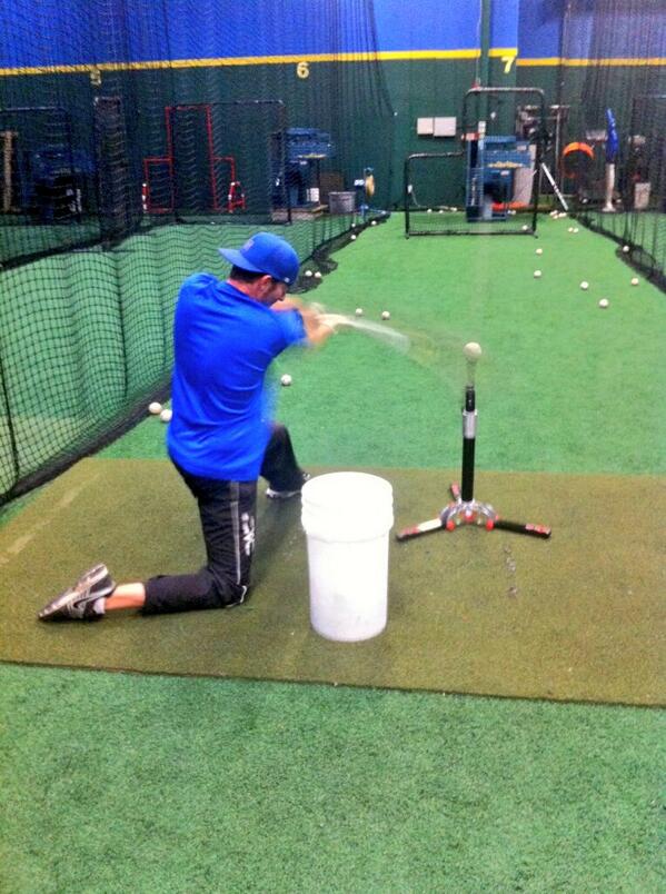 explosivehits's tweet photo. Friday BP @SDFrozenRopes #sdfrozenropes #onekneedrill http://t.co/kyOFTcZZAL