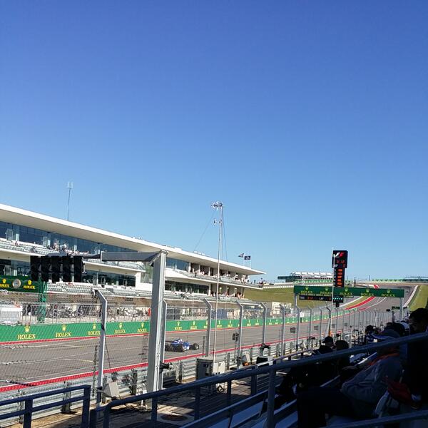 TheDriversEdge's tweet photo. Where are y'all http://t.co/4NjsdhJGnc