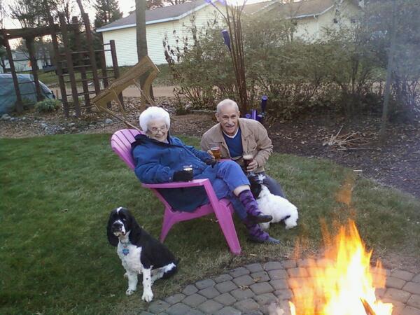 em_tuckk's tweet image. receiving this picture from my mom makes me wish I were home &amp;lt;3. Only #11days #3exams and #2papers stand in my way.