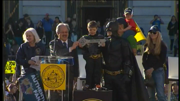 NBCNightlyNews's tweet image. PHOTO: #SFBatKid presented with the key to 'Gotham City'