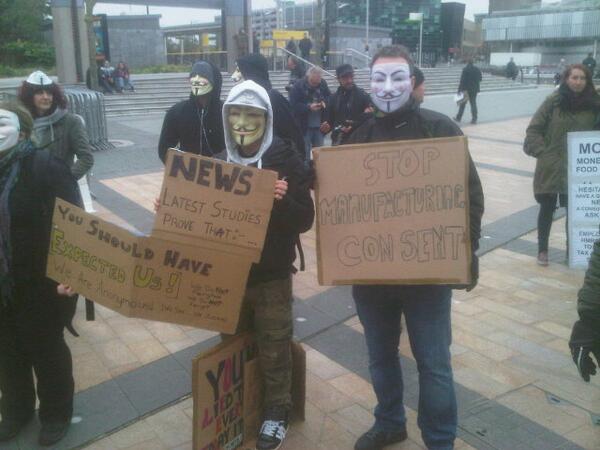 Rickretweets's tweet photo. Stop manufacturing consent! #OccupyTheBBC #marchagainstmainstreammedia #MediaCityUK http://t.co/bnfv3xw9WD